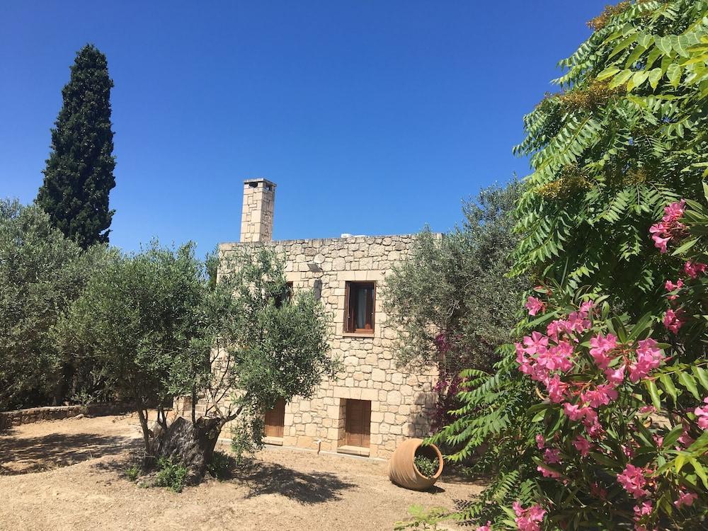 Pyrgos Ralli Estate Guesthouse Aegina Eksteriør billede